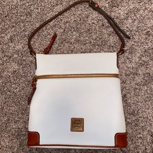 New Dooney & Bourke Pebble Crossbody White